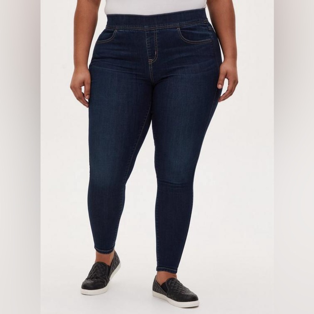 Torrid Lean Jean Pull On Skinny Jeans 3R EUC